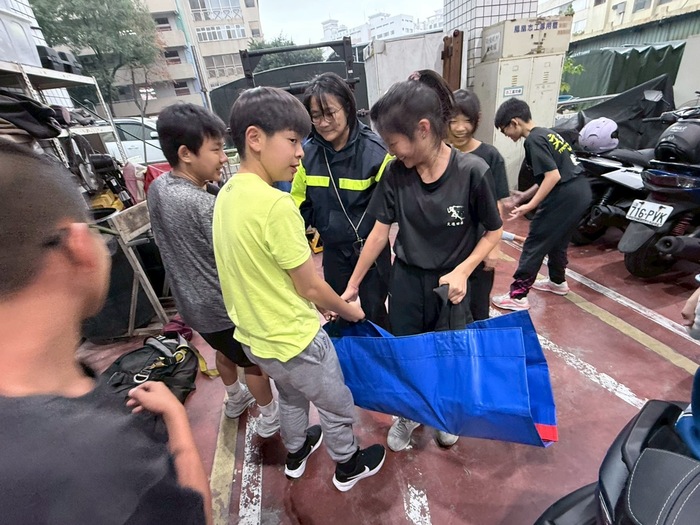 簡易安全救護(另開新視窗/jpeg檔)圖片