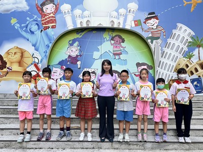113學年度校內英語歌唱比賽 年級特優獎407    年級優等403 405  406  408  411   412   415圖片